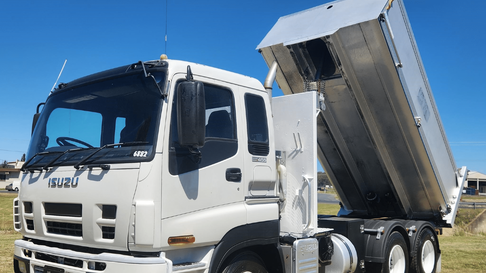 2009 Used Isuzu Giga Tipper