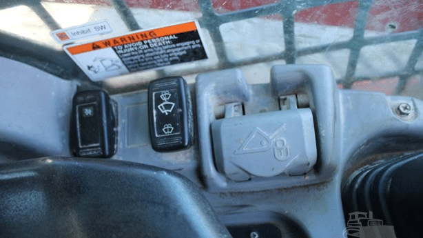 2018 Used Kubota SVL75-2 Skid Steers