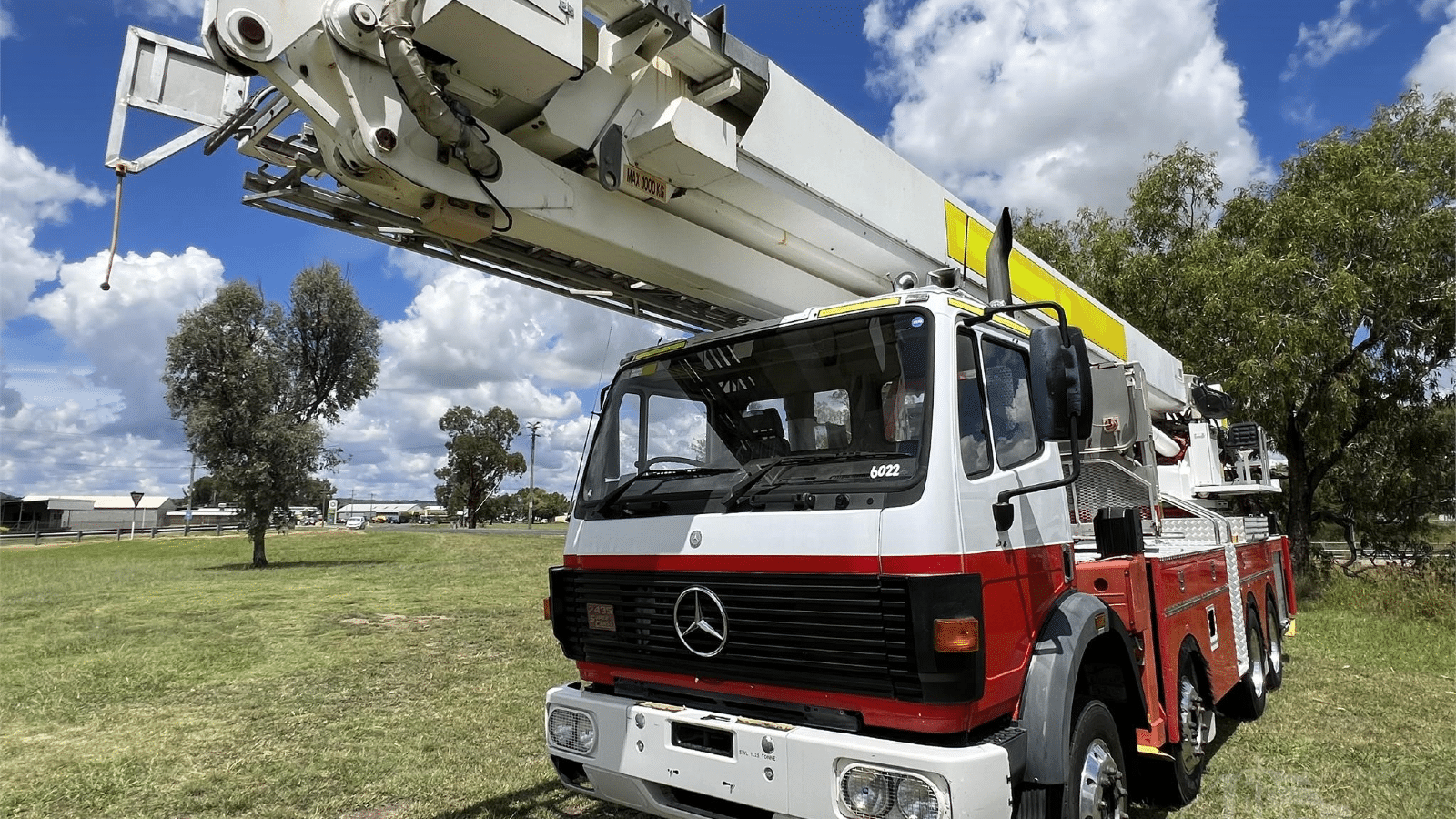 1996 Used Mercedes Benz Trucks 2435 Fire Truck