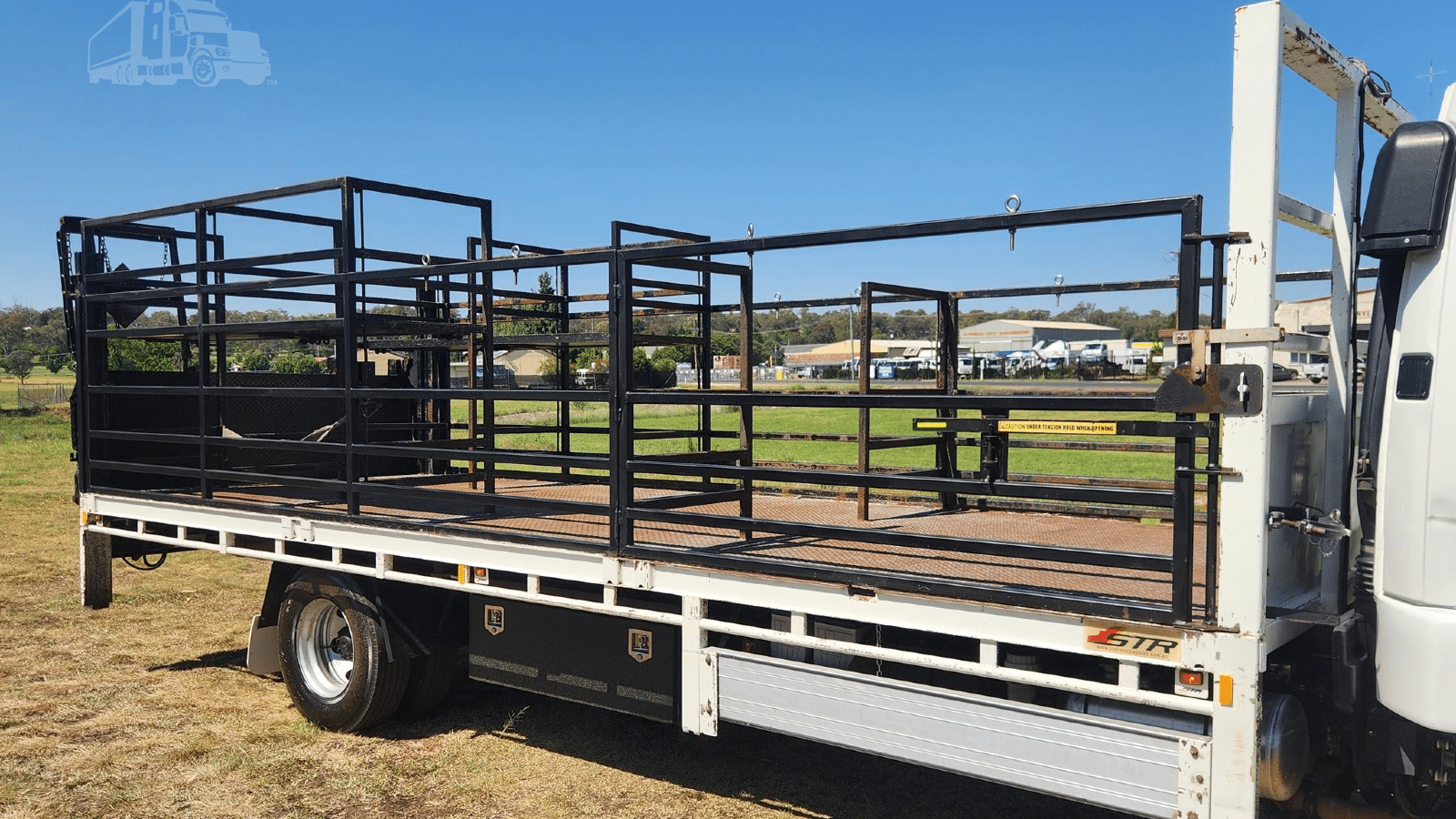 2017 Used Mitsubishi Fighter Tray