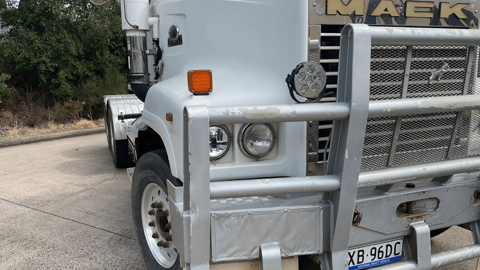 2006 Used Mack Trident Prime Mover