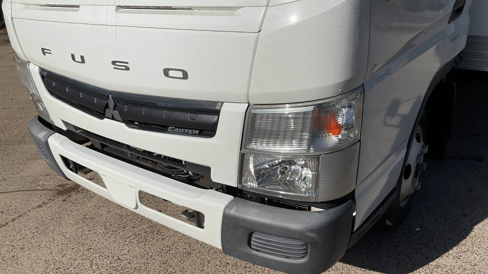 2016 Used Mitsubishi Canter Pantech