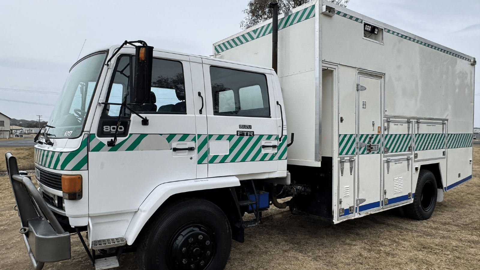 1990 Used Isuzu FTR800 Service Truck