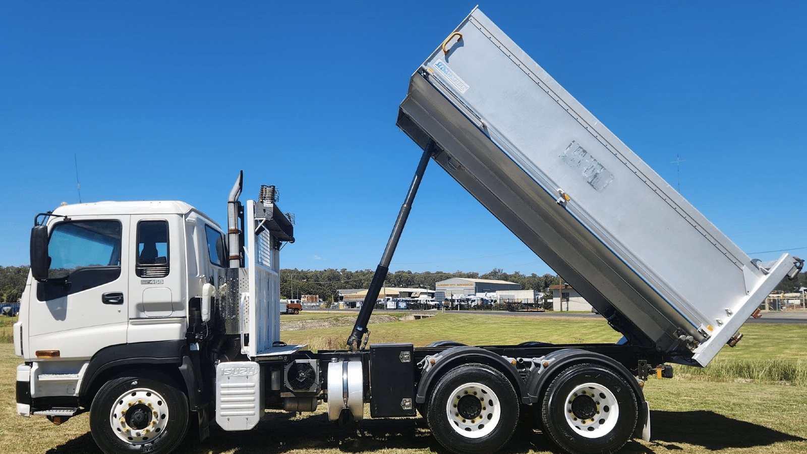 2009 Used Isuzu Giga Tipper