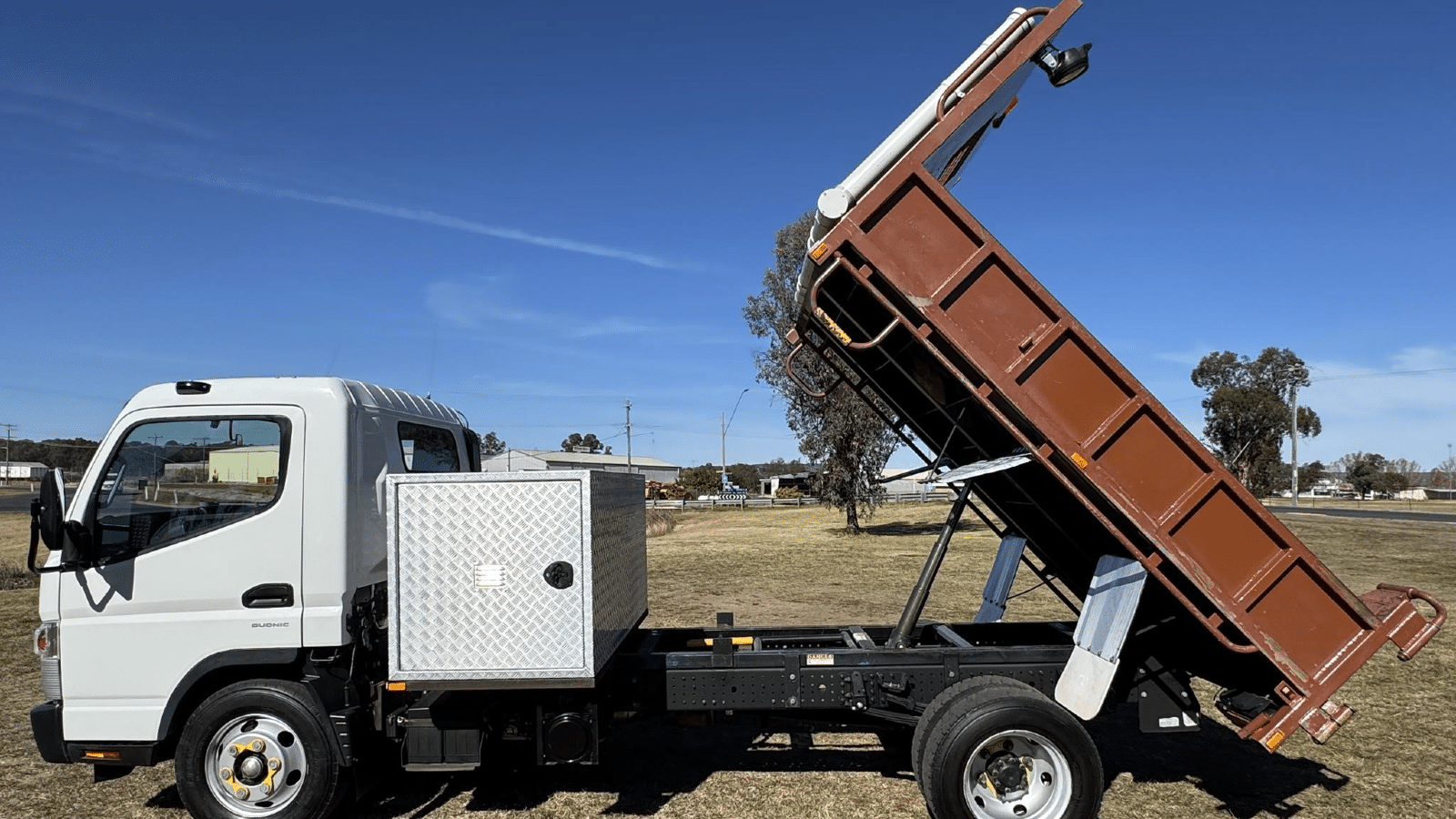 2013 Used Mitsubishi Canter Tipper