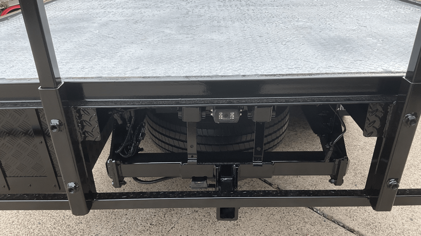 2008 Used Isuzu NPR Tray