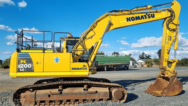 2015 Used Komatsu PC200 LC-8M0 Excavators