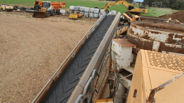 2015 Used Striker CM400 Cone Crushers