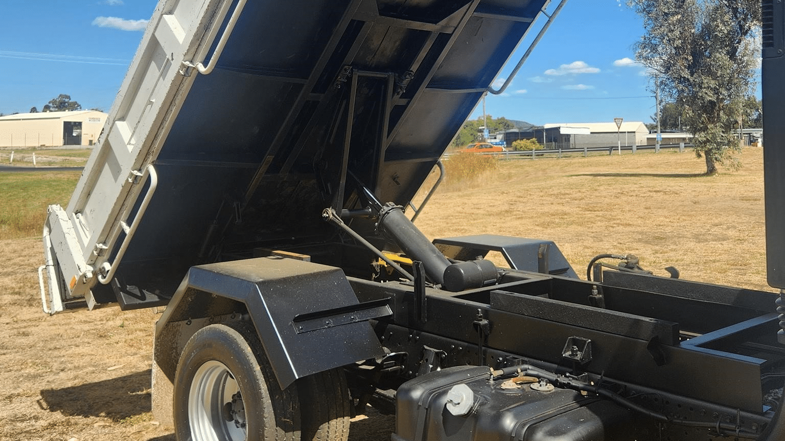 2014 Used Isuzu NPR Tipper