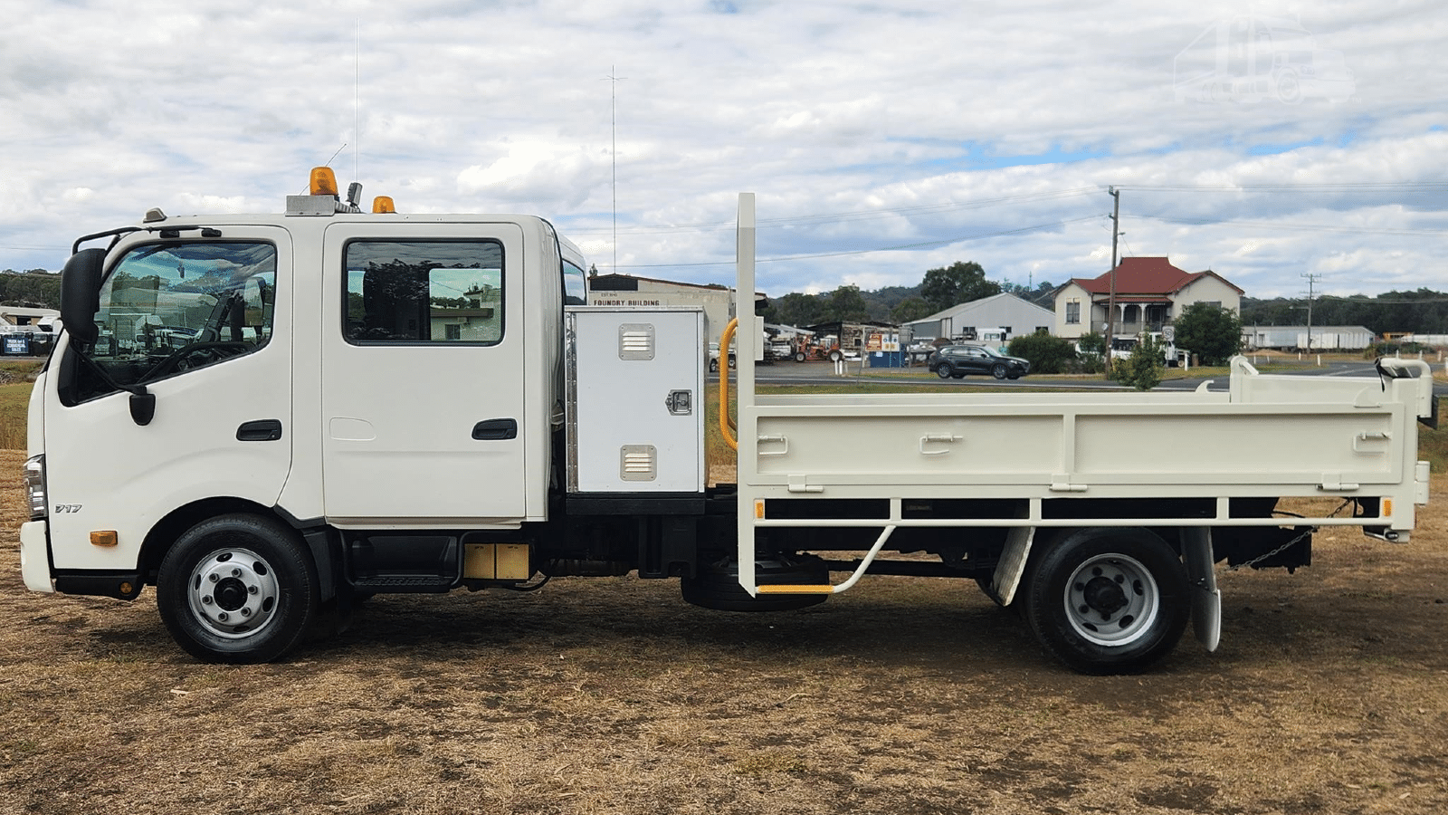 2013 Used Hino 300 717 Tipper