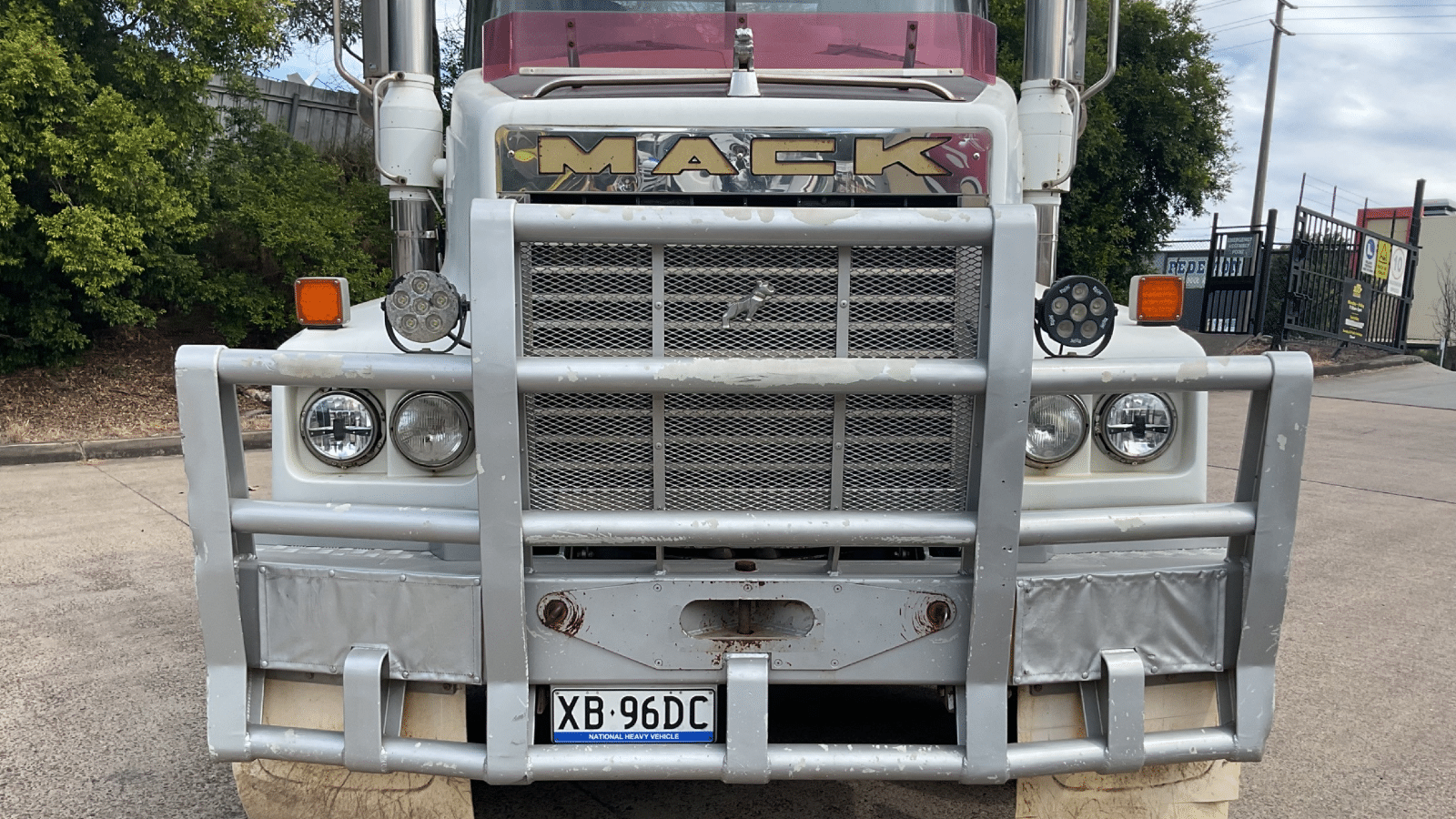 2006 Used Mack Trident Prime Mover