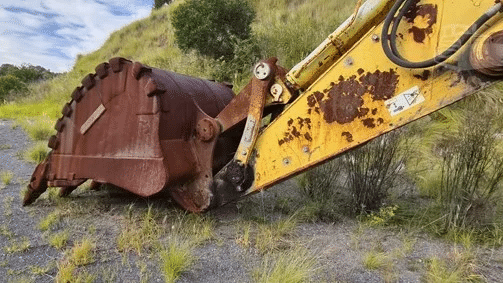 2000 Used Komatsu PC1100-6 Excavators