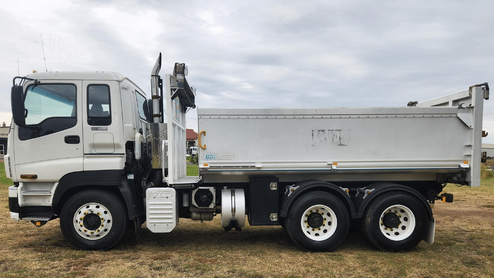2009 Used Isuzu Giga Tipper