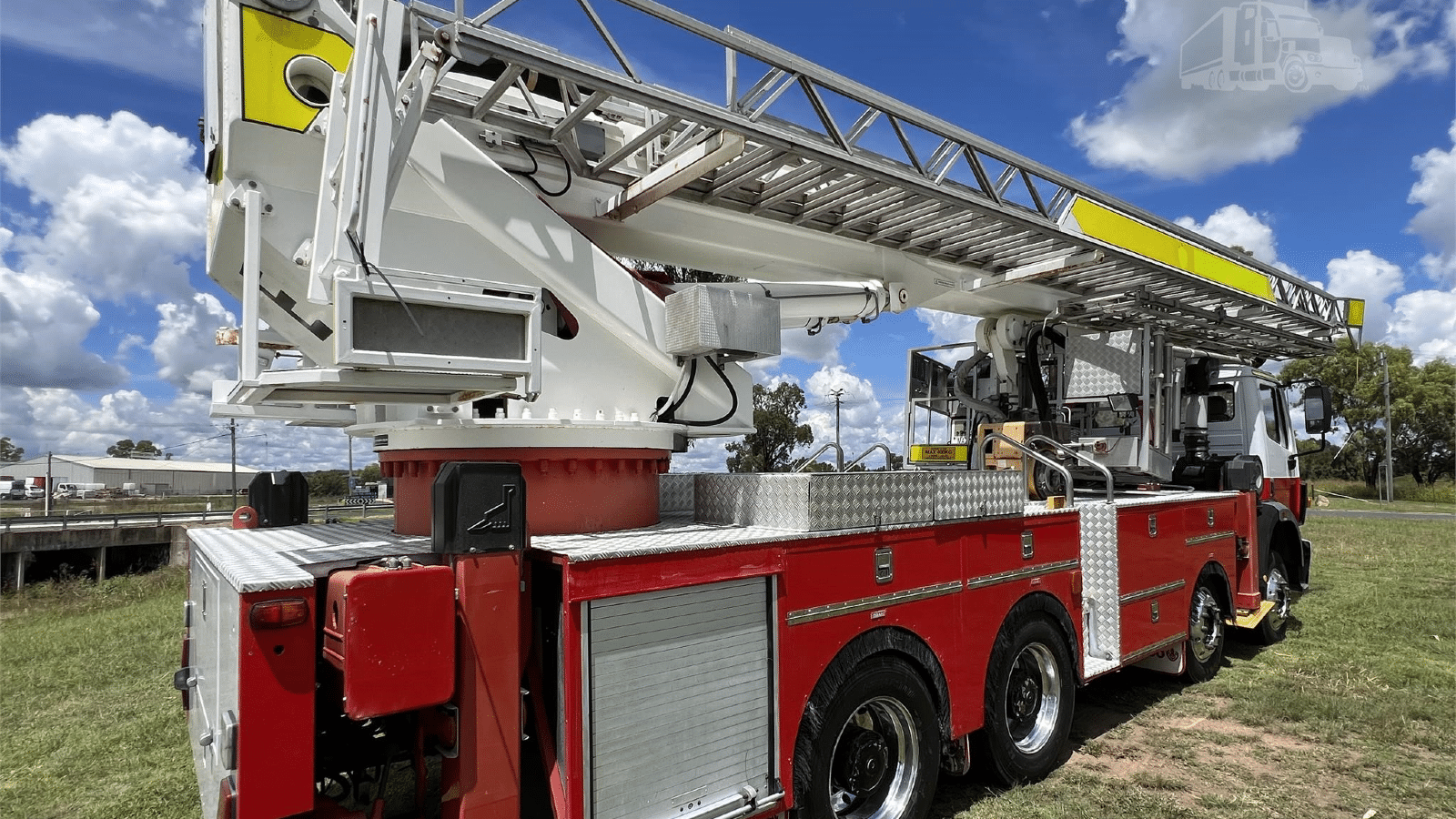 1995 Used Mercedes Benz Trucks 2435 Fire Truck