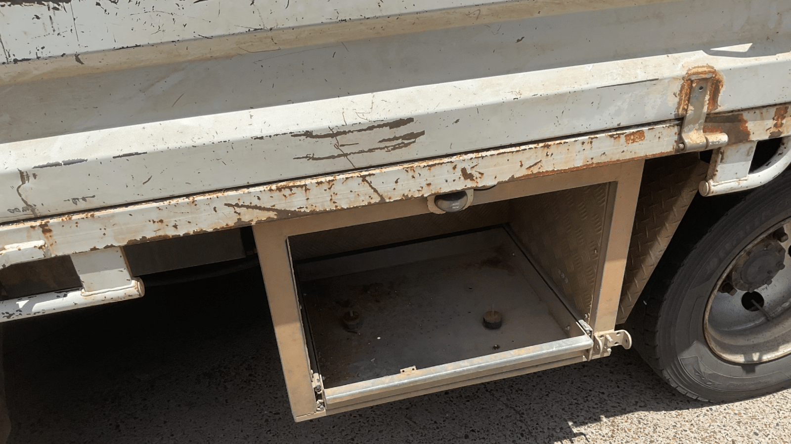 2012 Used Mitsubishi Canter Crane Truck