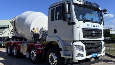 2026 New Sinotruk Zoomlion Agitator Concrete Agitator