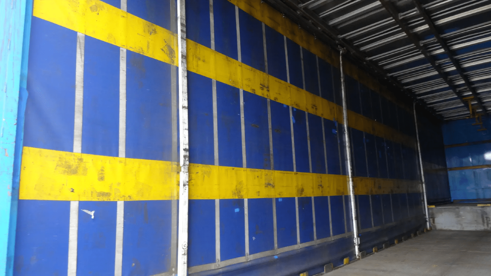 2006 Used Maxitrans Curtainsider