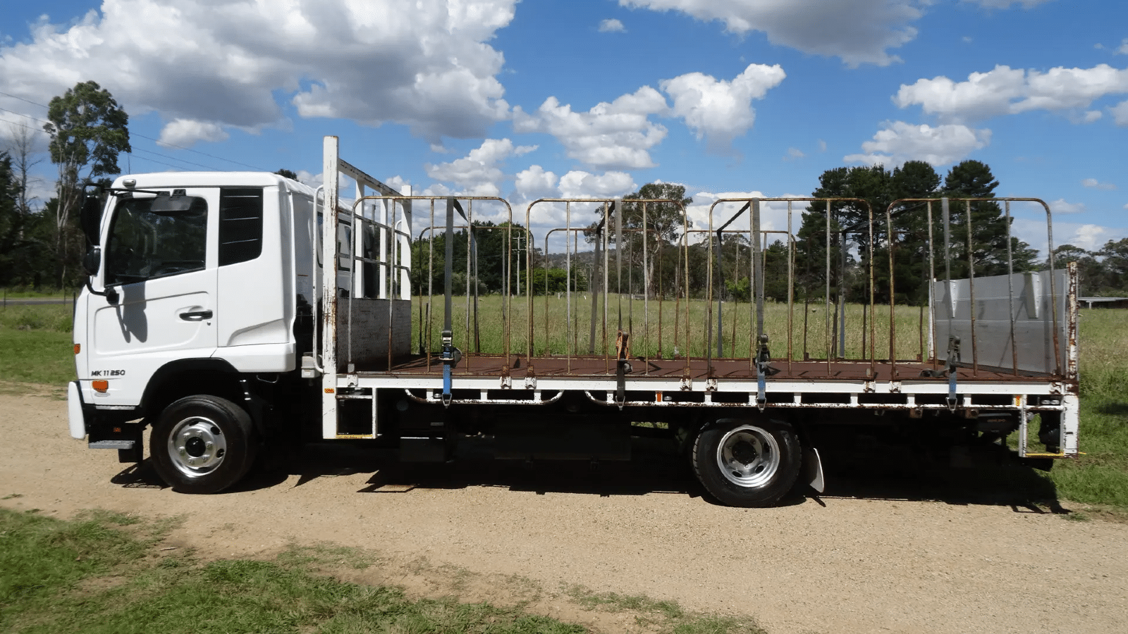 2013 Used UD Condor Tray