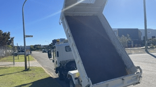 Used Isuzu NLR Tipper
