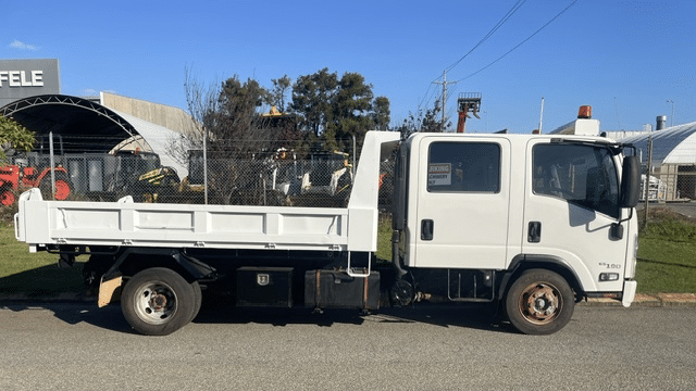 Used Isuzu NPR Tipper