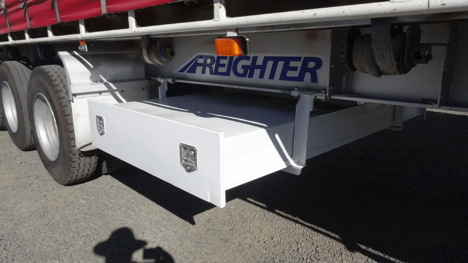 1998 Used Freighter Curtainsider