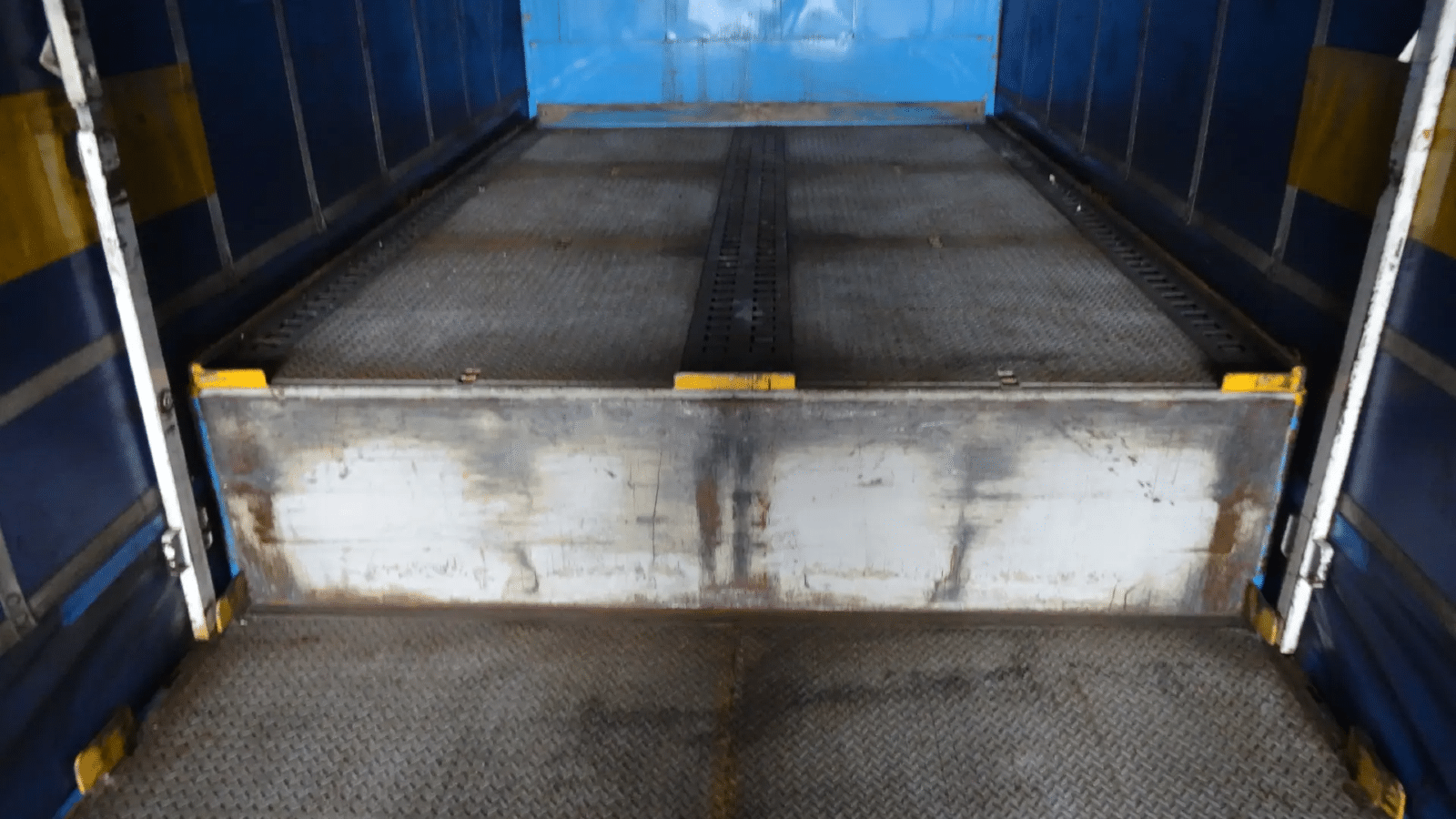 2006 Used Maxitrans Curtainsider