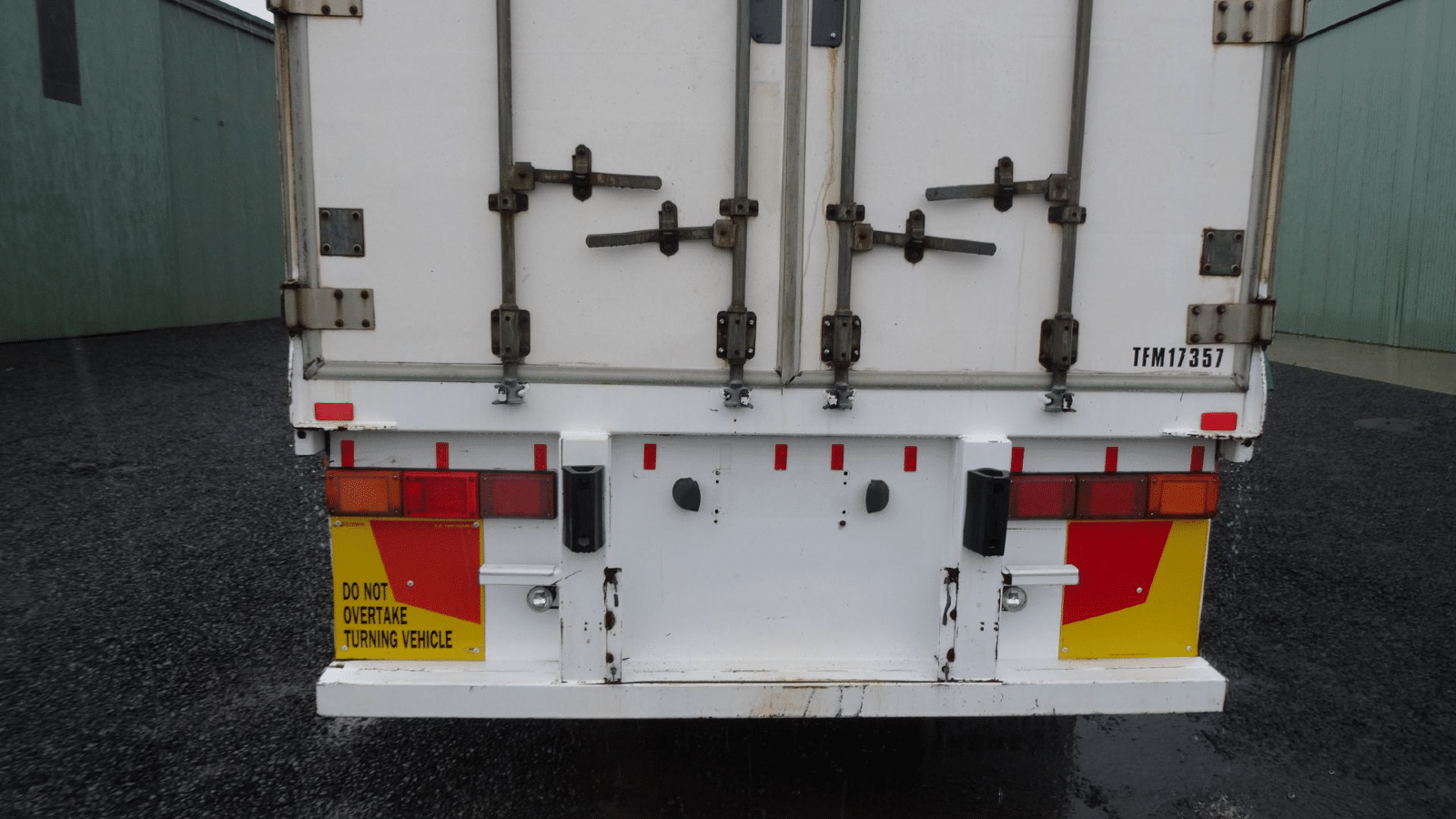 2005 Used Maxitrans Curtainsider