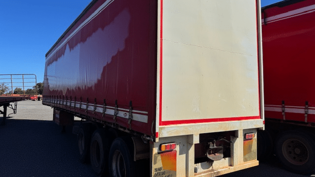 2002 Used Freighter Curtainsider