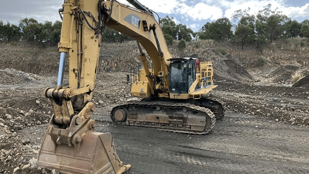 2005 Used Caterpillar 385CL Excavators
