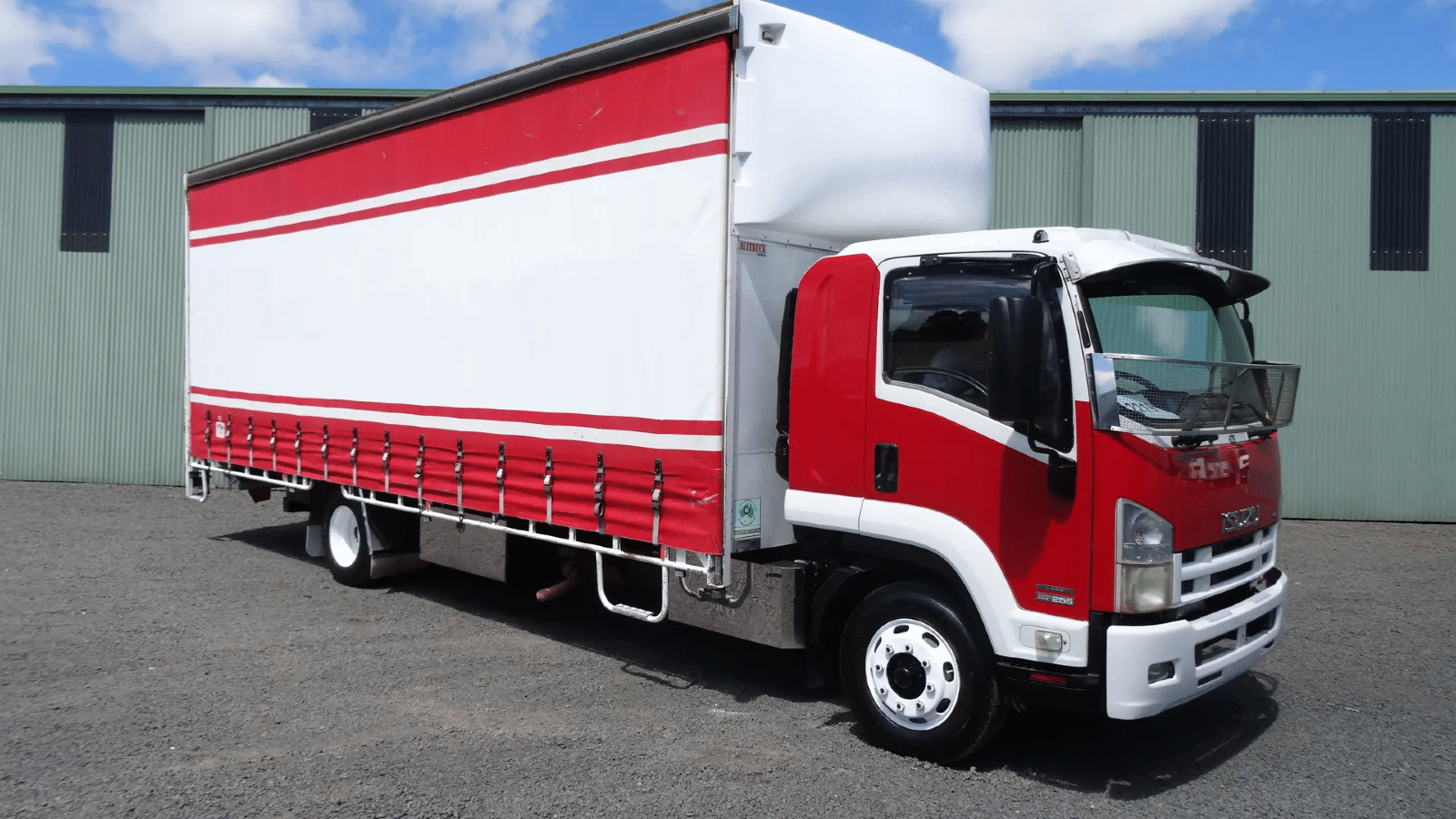 2010 Used Isuzu FSD 850 Curtainsider