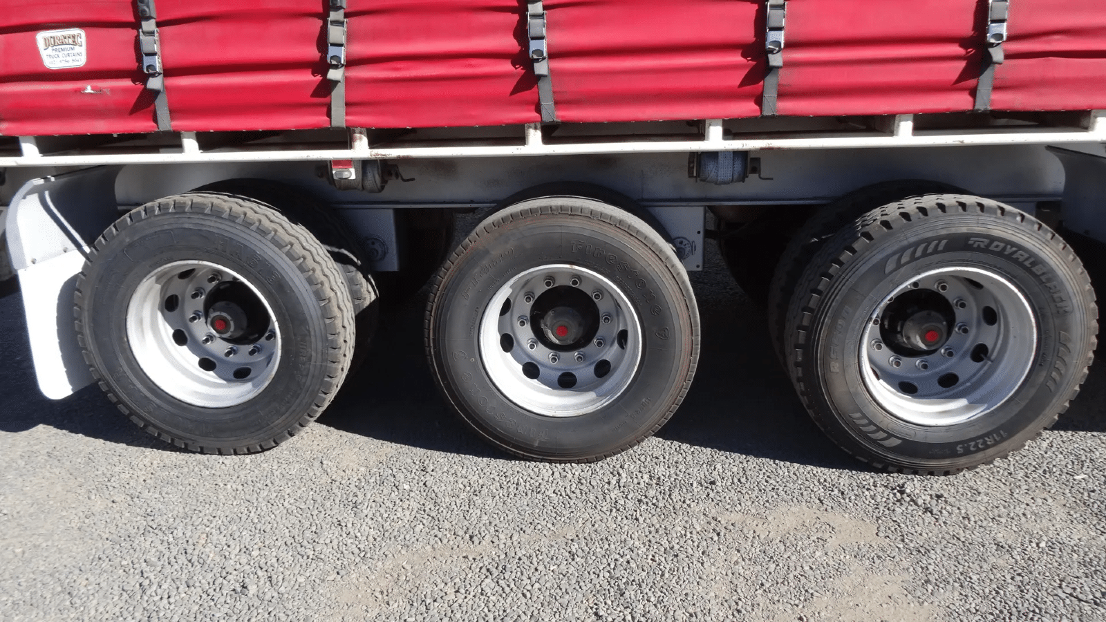 1998 Used Freighter Curtainsider