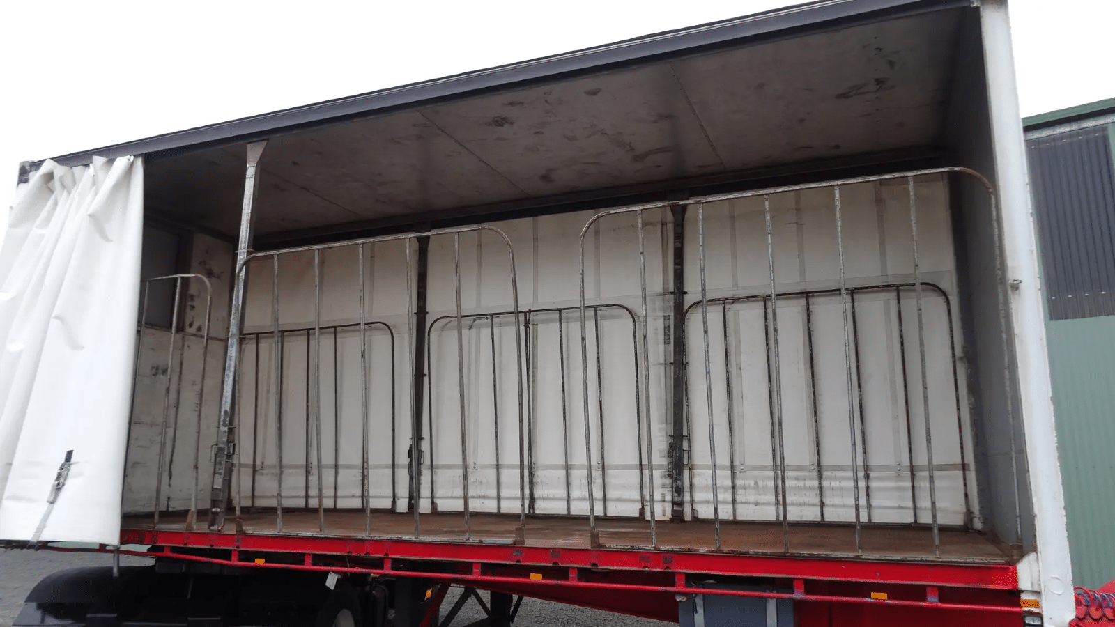 1998 Used Barker Curtainsider