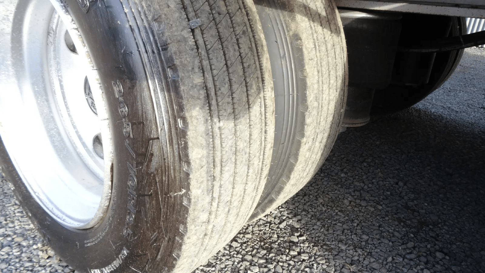 2000 Used Barker Curtainsider