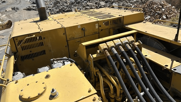 2005 Used Caterpillar 385CL Excavators