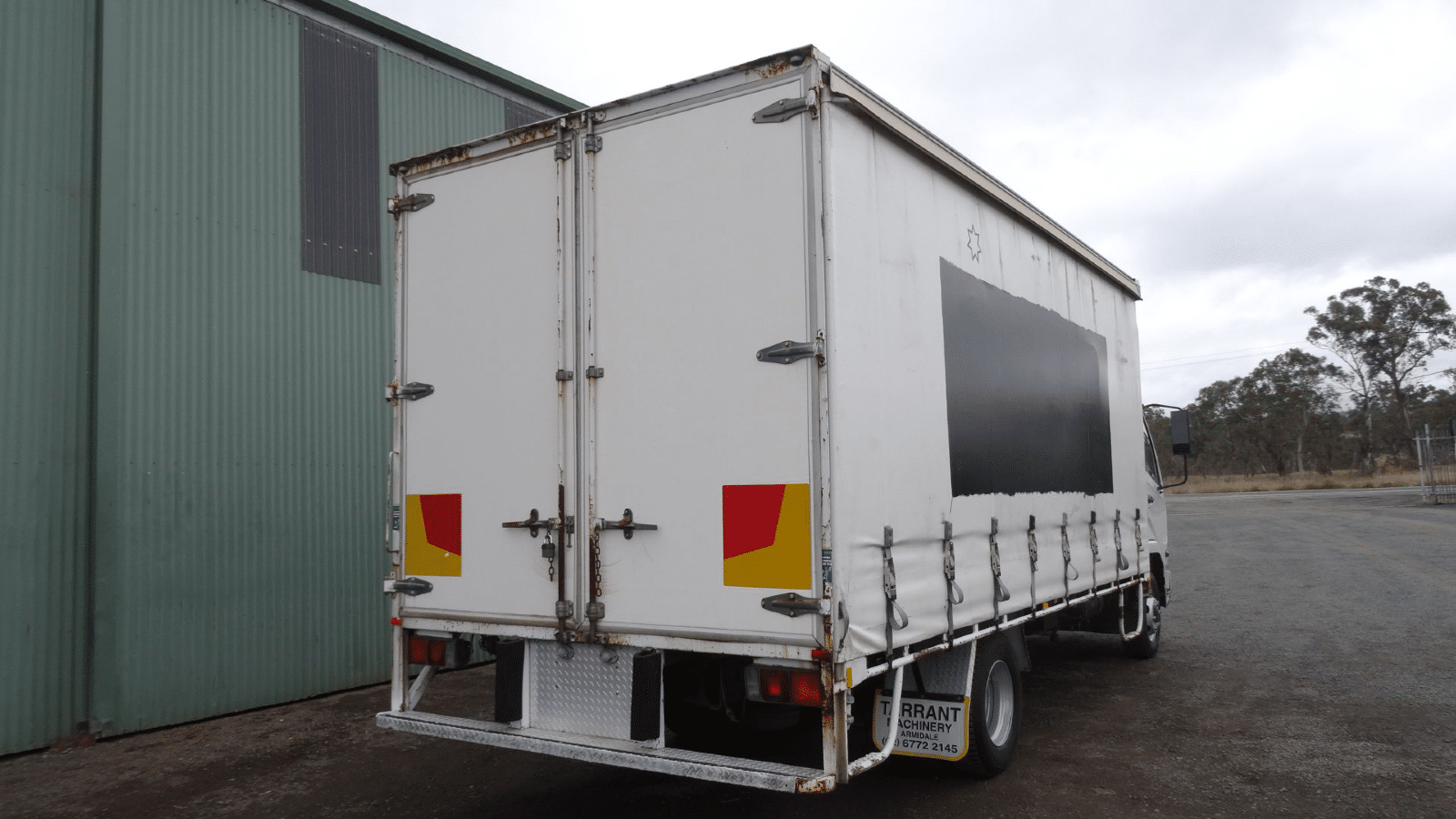 2008 Used Mitsubishi Fighter Curtainsider