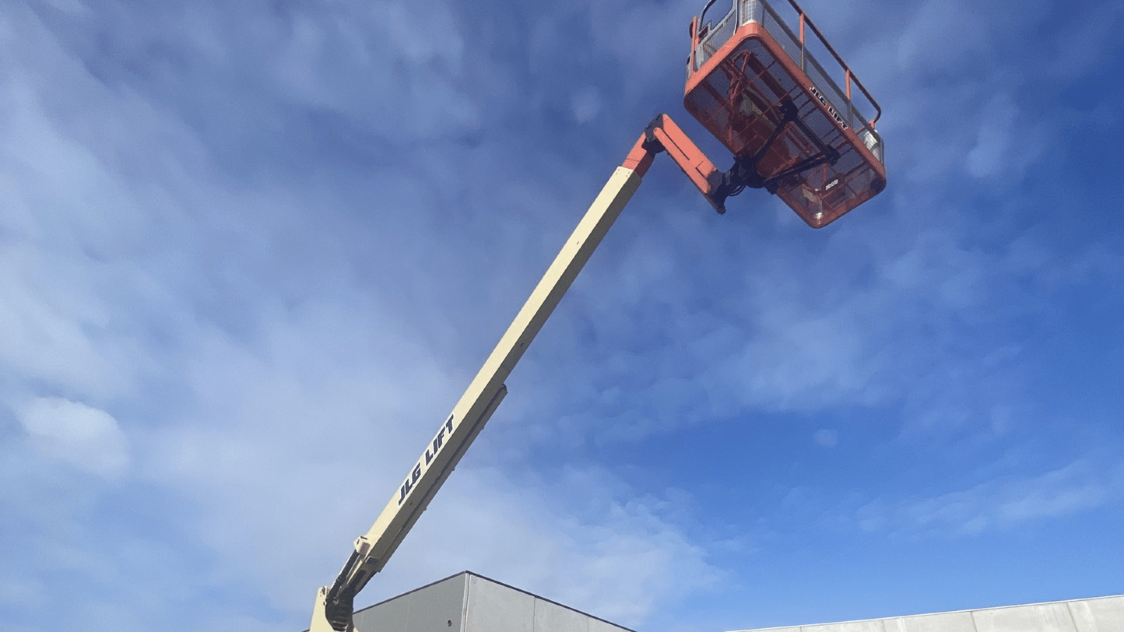 2014 Used Jlg 800AJ Boom Lifts