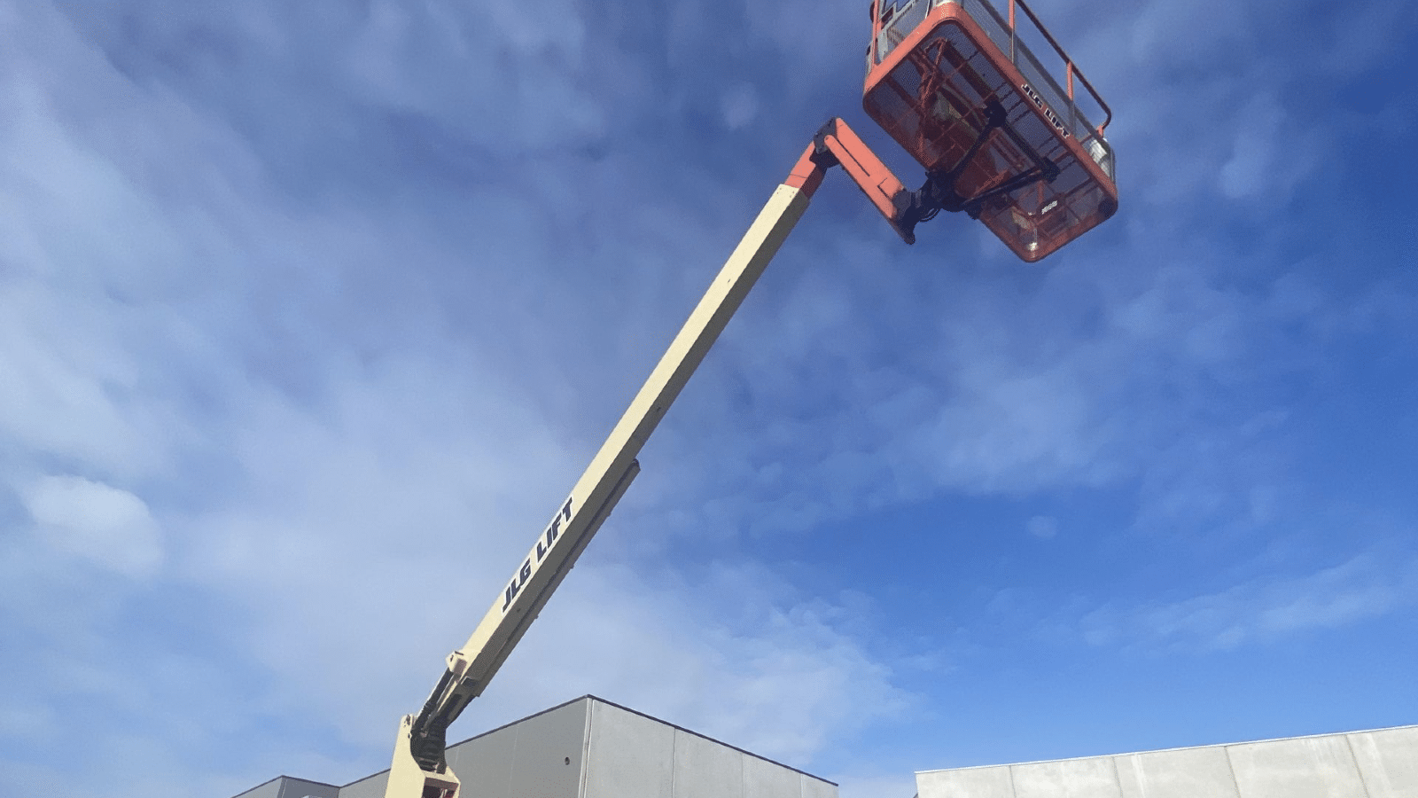 2014 Used Jlg 800AJ Boom Lifts