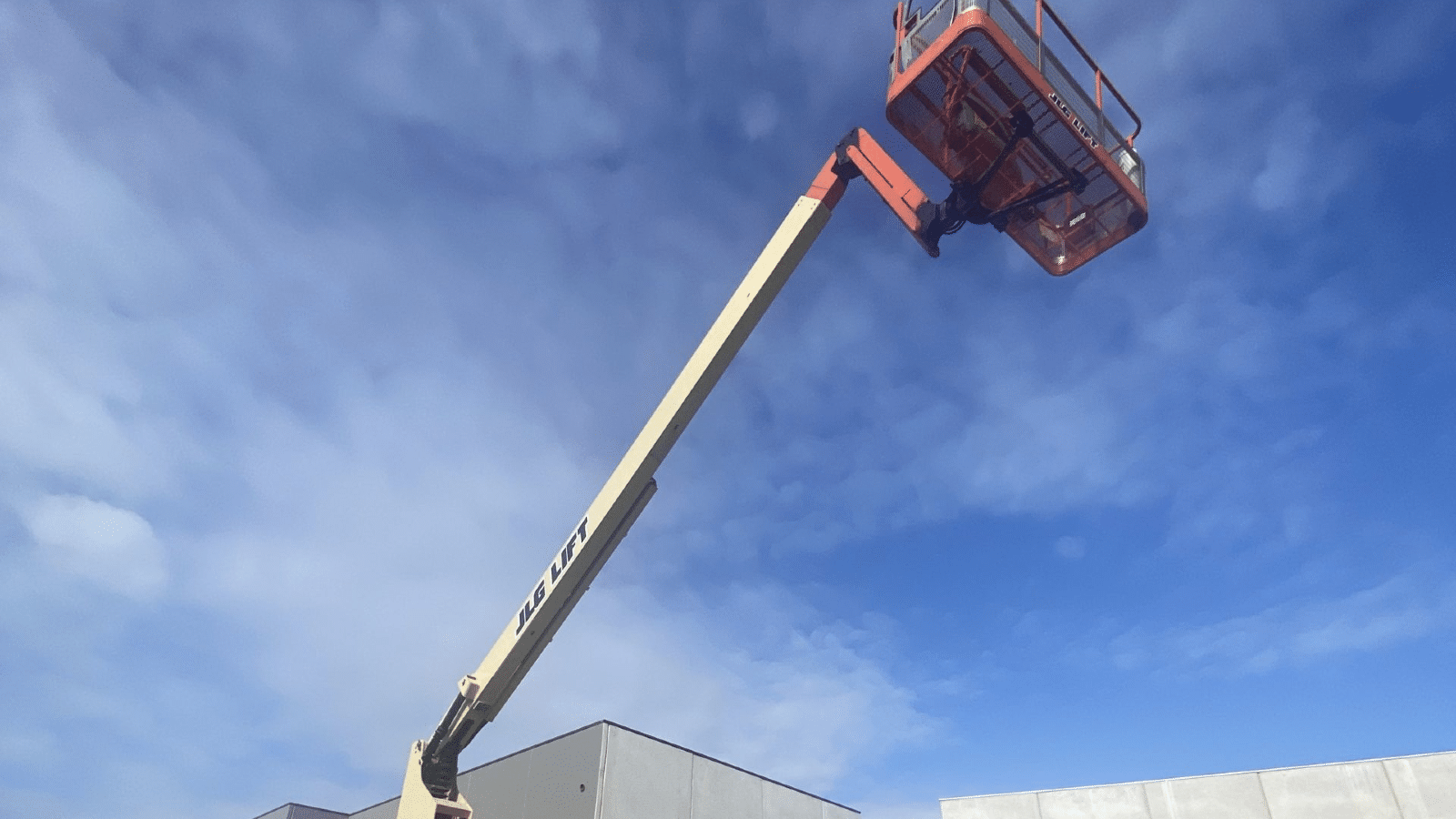 2014 Used Jlg 800AJ Boom Lifts