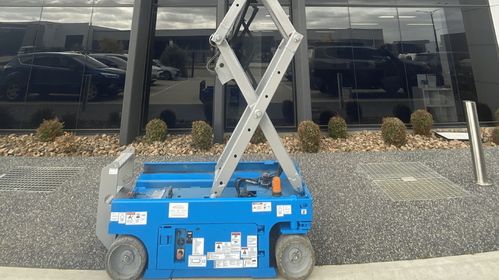 2008 Used Genie GS1932 Scissor Lifts