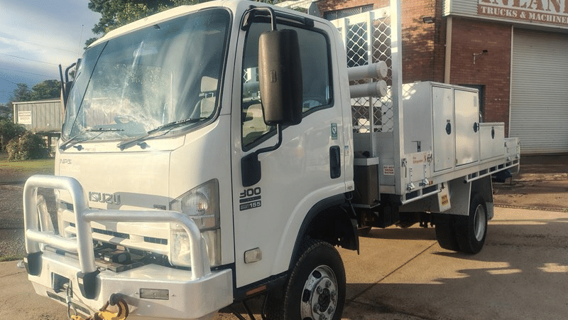 2009 Used Isuzu N-Series Tray
