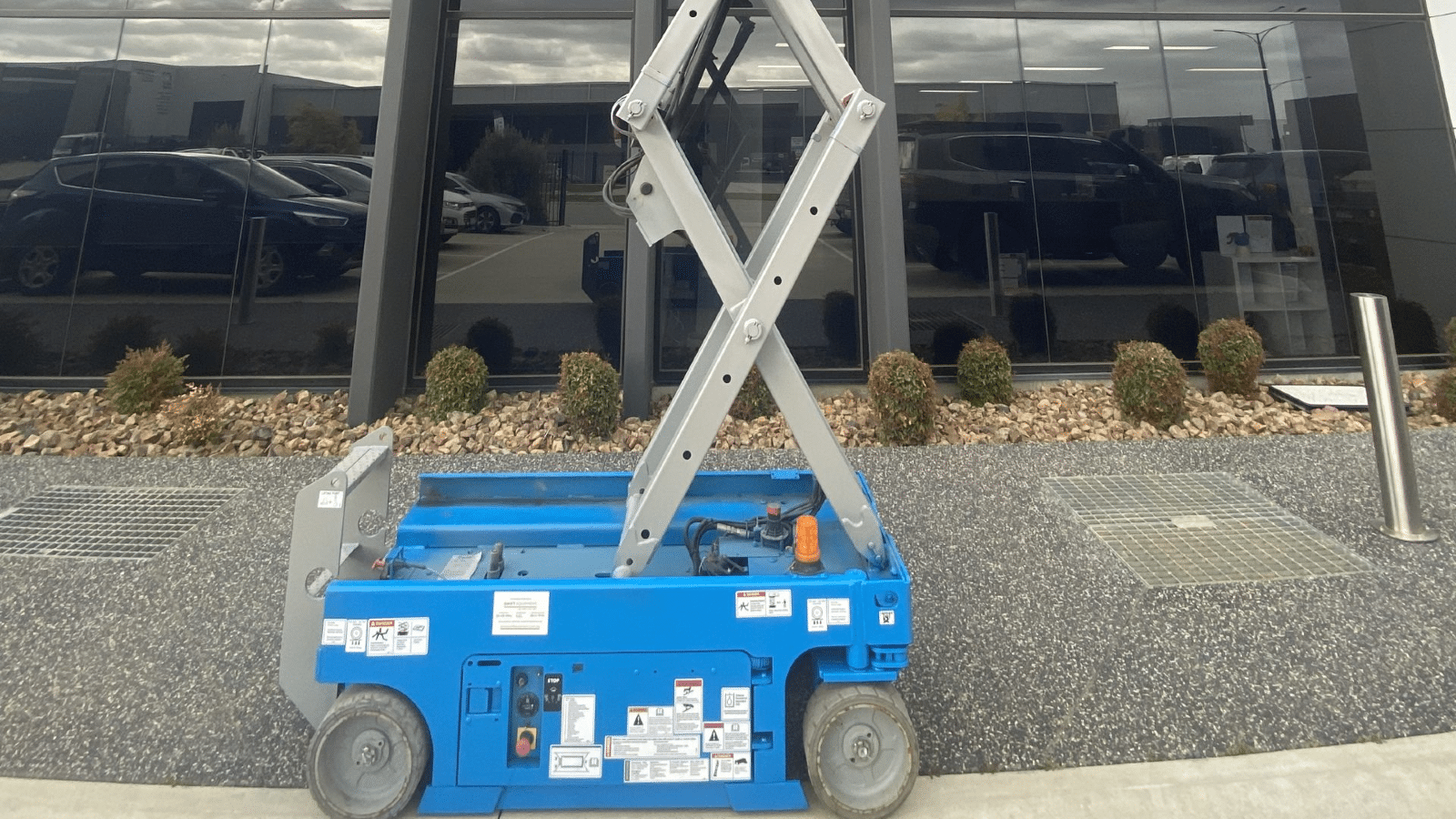 2008 Used Genie GS1932 Scissor Lifts
