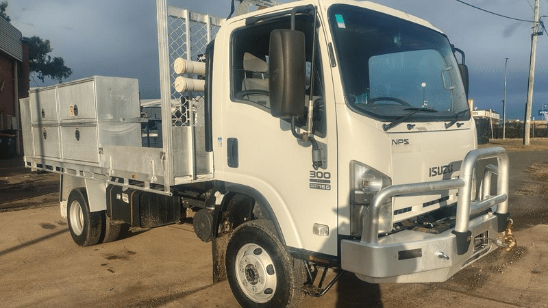 2009 Used Isuzu N-Series Tray