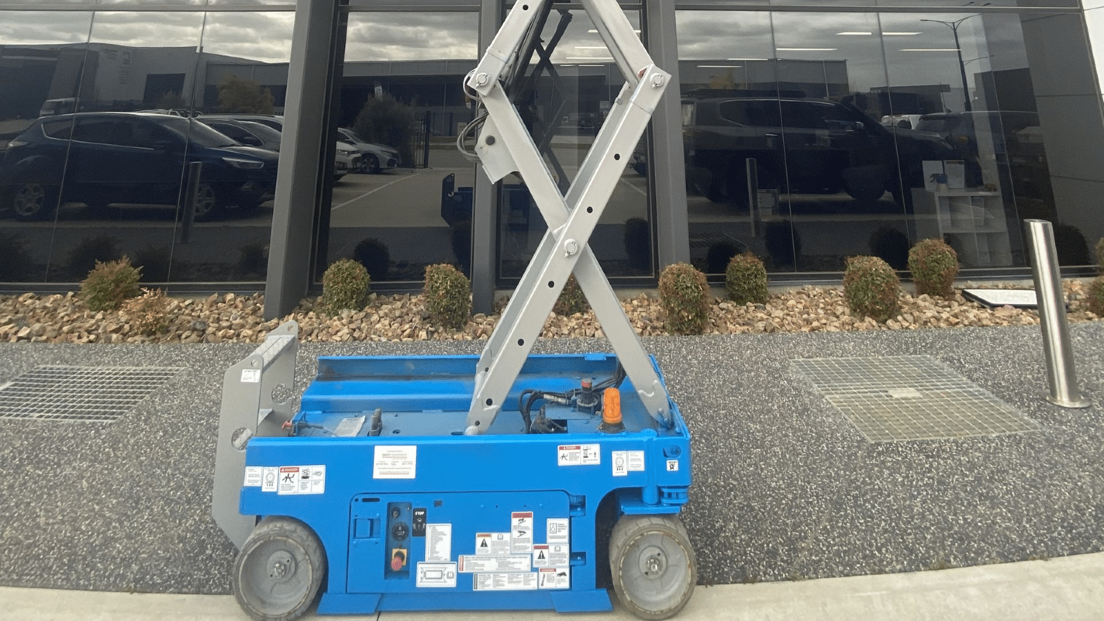 2008 Used Genie GS1932 Scissor Lifts