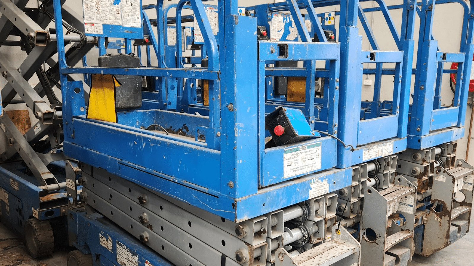 2008 Used Genie GS1932 Scissor Lifts