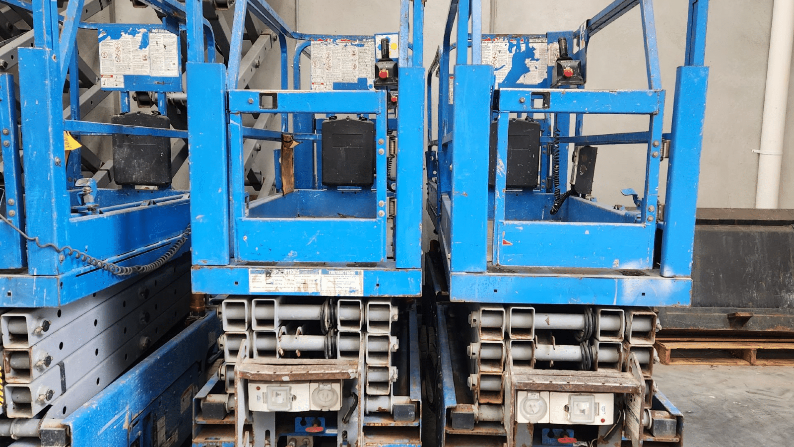 2008 Used Genie GS1932 Scissor Lifts