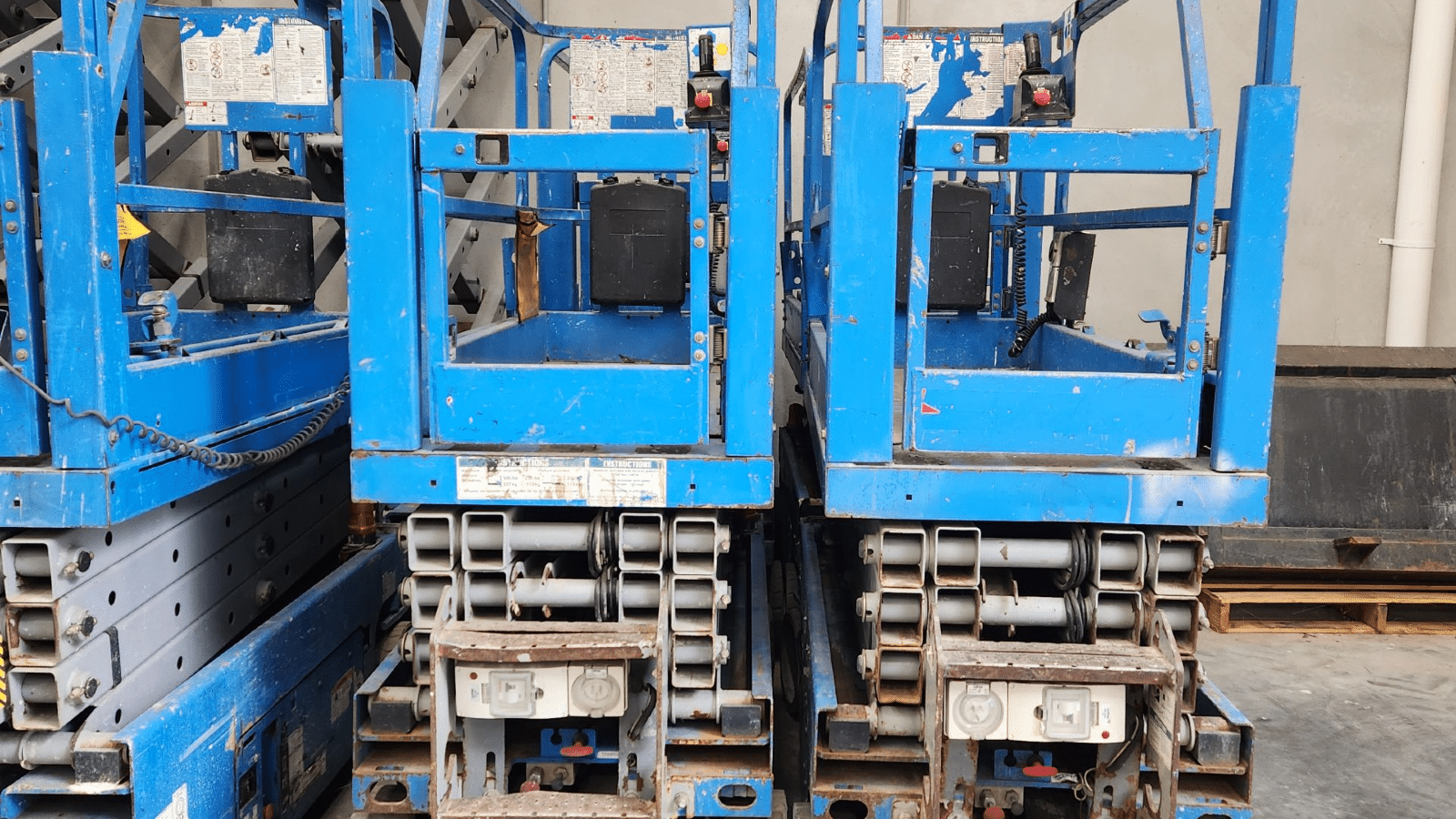 2008 Used Genie GS1932 Scissor Lifts