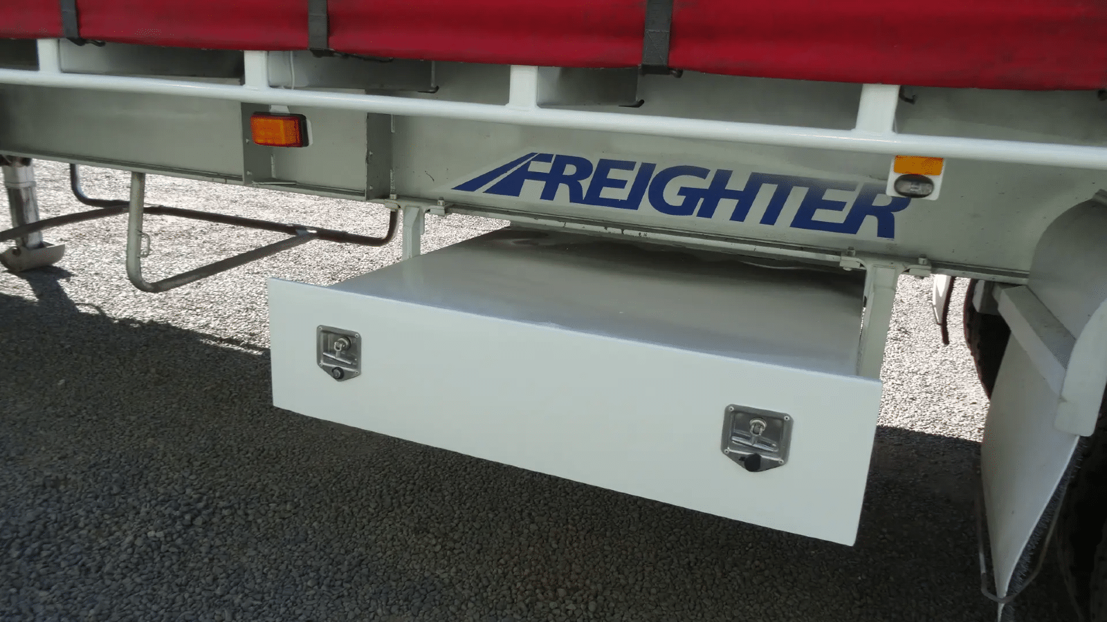 1998 Used Freighter Curtainsider