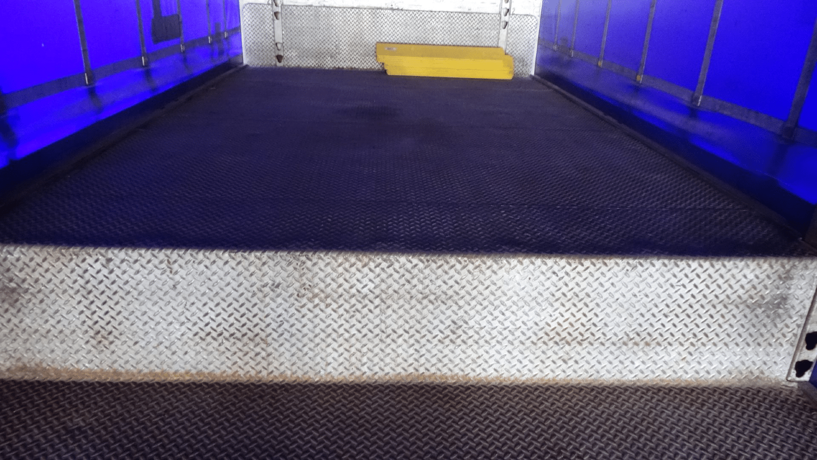 2005 Used Vawdrey Curtainsider