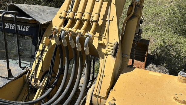 2005 Used Caterpillar 385CL Excavators