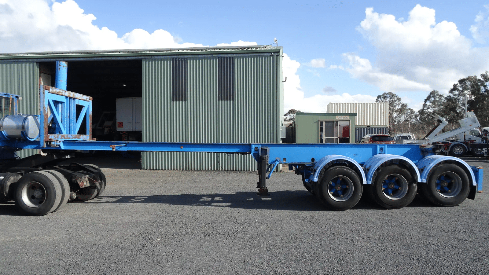 1993 Used Barker Skeletal Trailer